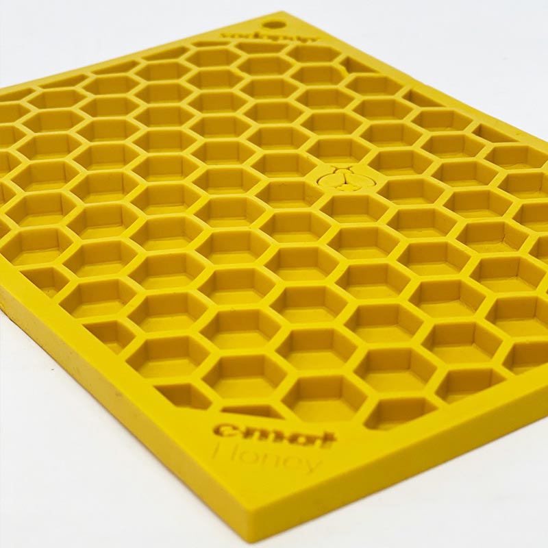 Sodapup eMat Honeycomb small - lick mat