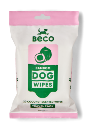 Beco Travelsize dog wipes - voor modderige pootjes, buikjes en billen onderweg  - met kokosgeur - 20 doekjes