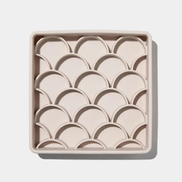 Dogged 3-in-1 Fish Scale Slow Feeder Bowl