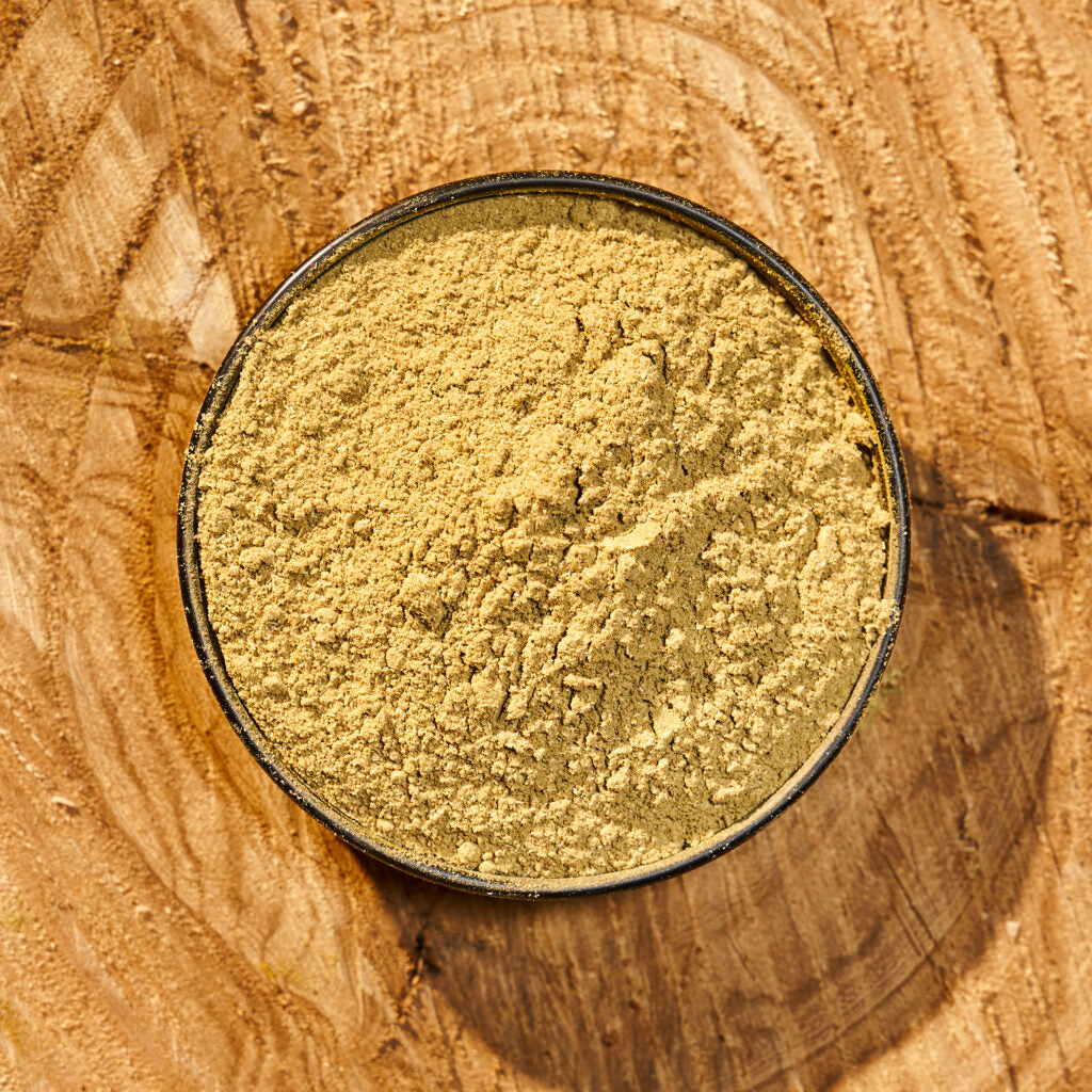 Fyto-Fit Adaptogenen, natuurlijk kruidensupplement voor honden, 40 gram in een schaaltje