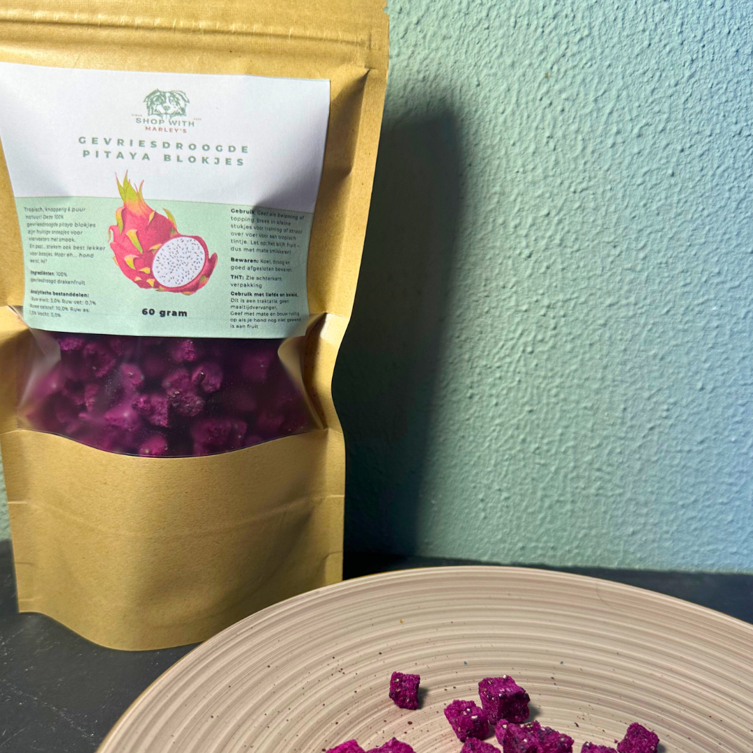Shop with Marley's topper gevriesdroogde pitaya (drakenfruit) blokjes