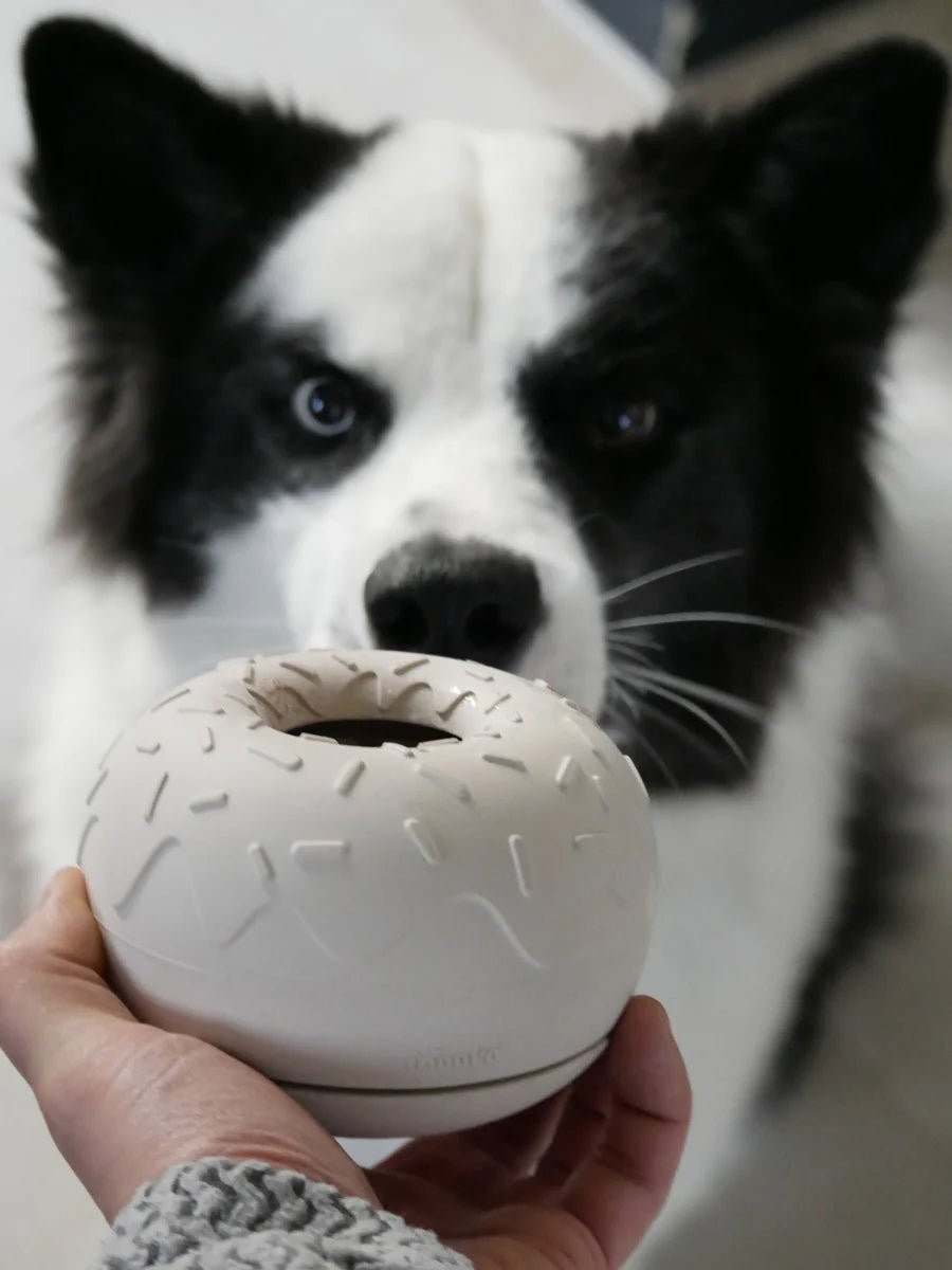 Inooko Yoomy Donut - Sable - Enrichment voerspeeltje - Shop with Marley's