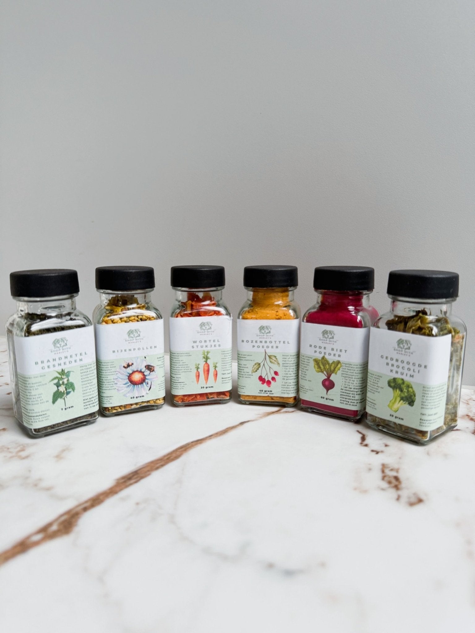 Shop with Marley's - Marley’s Magic Rack - Custom made rekje gevuld met toppers - Shop with Marley's