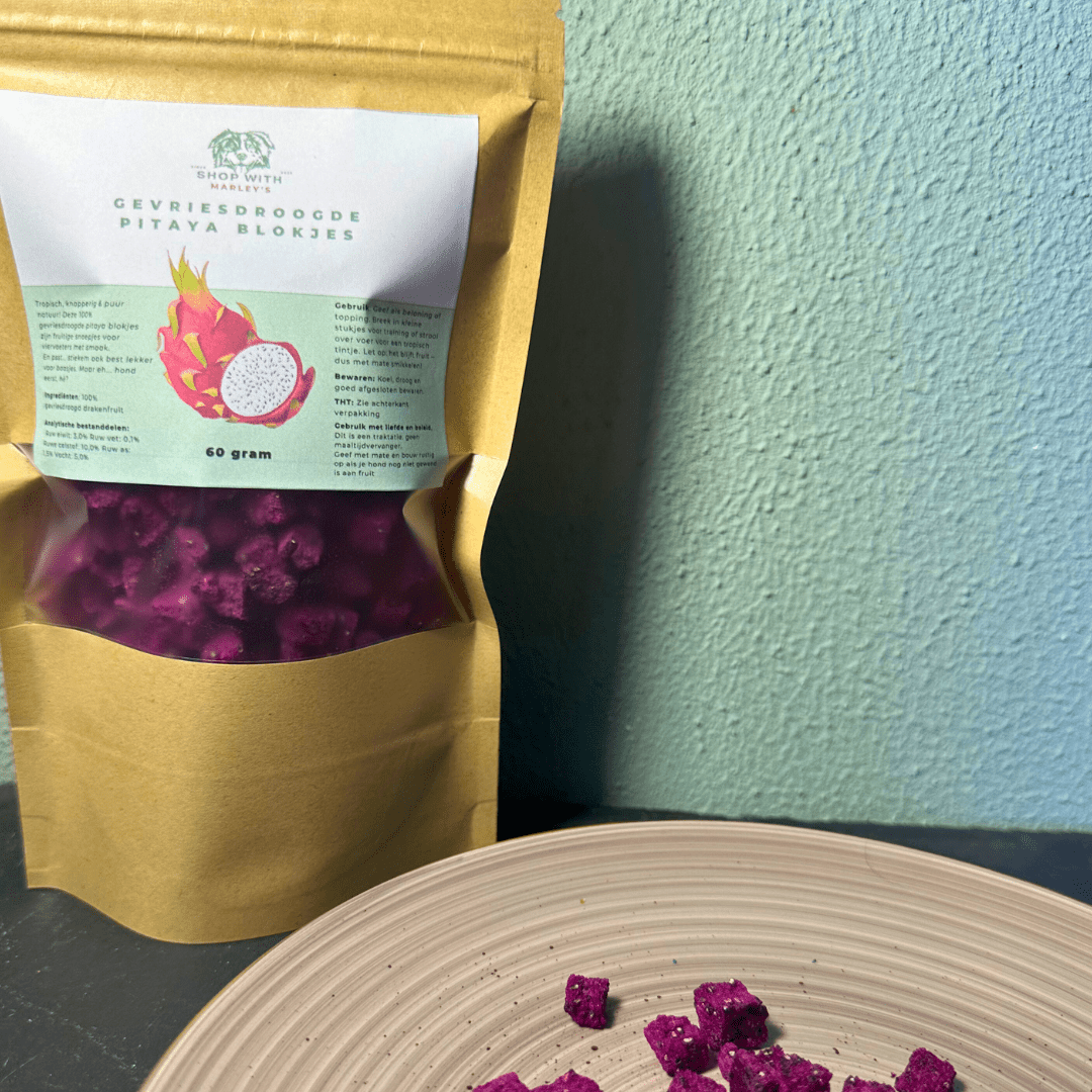 Shop with Marley's topper gevriesdroogde pitaya (drakenfruit) blokjes - Shop with Marley's