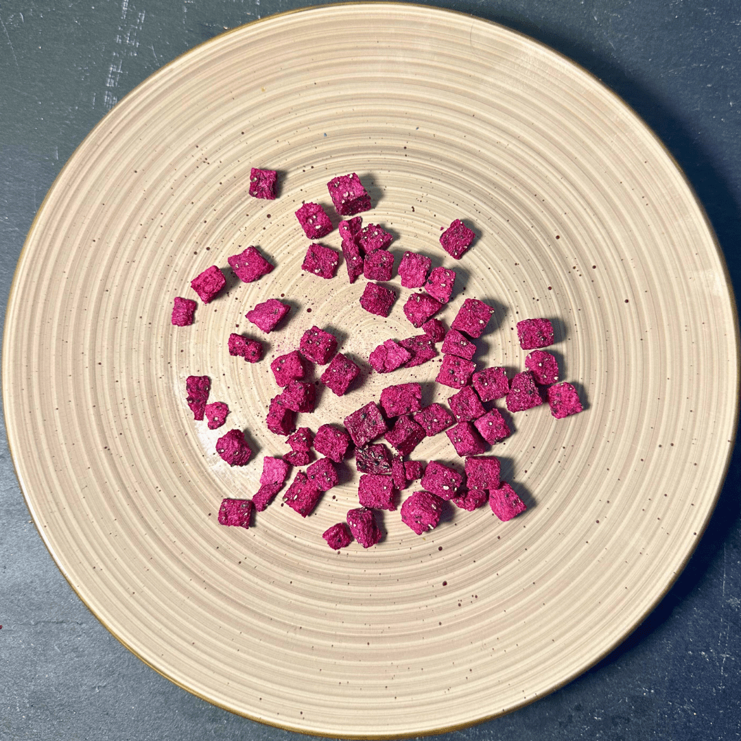 Shop with Marley's topper gevriesdroogde pitaya (drakenfruit) blokjes - Shop with Marley's