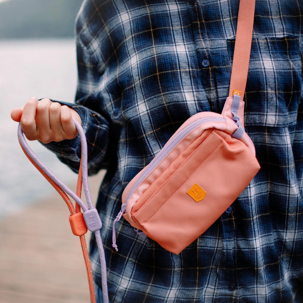 Woolly wolf - Alpha 360 - Hip Pack - Salmon Pink - beloningstasje voor hondentraining - Shop with Marley's